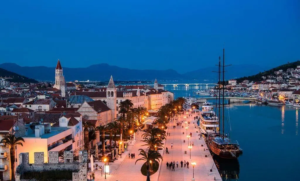 Sunset View Apartment - Cozy Apartment With Stunning Panoramic View Trogir